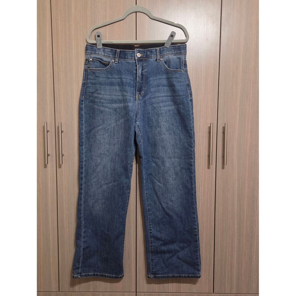 Stylish Mid-Rise Wide Leg Jeans